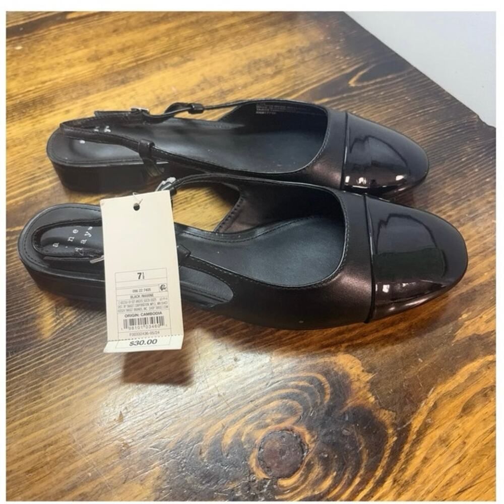 A New‎ Day Black Flats Size 7.5
